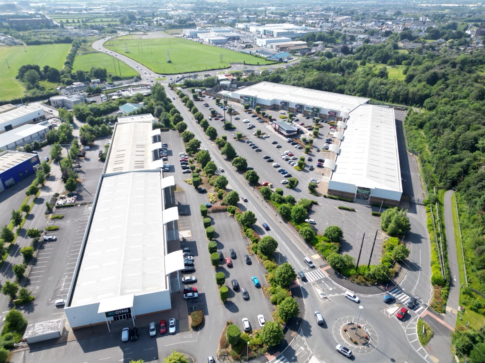 Commercial & Retail engineering by AOCA